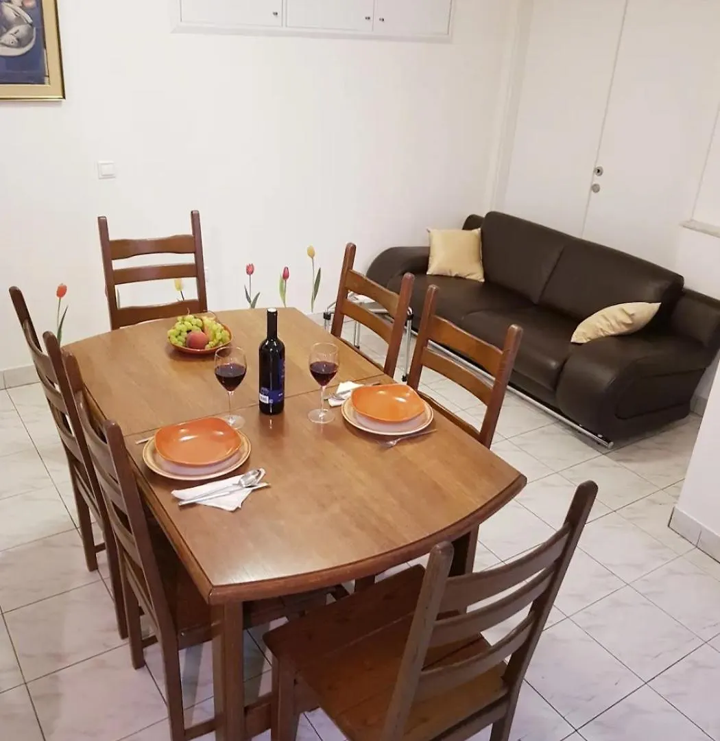 Apartment 5222-1 For 3 Pers In Split